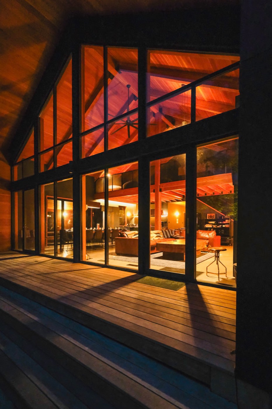 Black Oak Lodge lakefront view from Canoe Lake